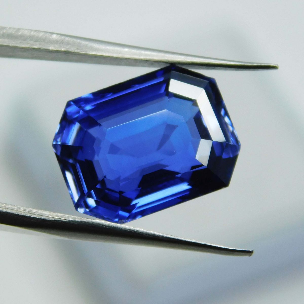 9.00 Ct CERTIFIED Natural Ceylon Sapphire Blue Emerald Cut Loose Gemstone