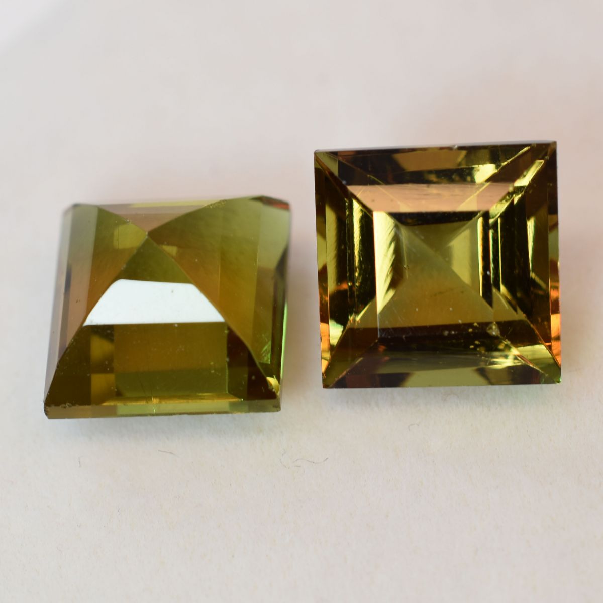 Square Cut CERTIFIED 16.20 Carat Natural Color Change Alexandrite Loose Gemstone