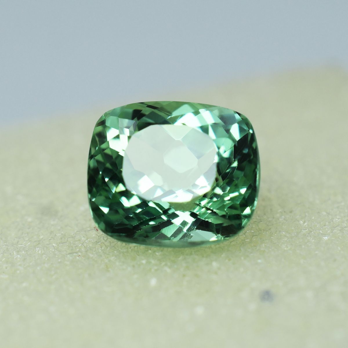 Natural 9.50 Ct Bluish Green SAPPHIRE Cushion Cut Loose Gemstone CERTIFIED