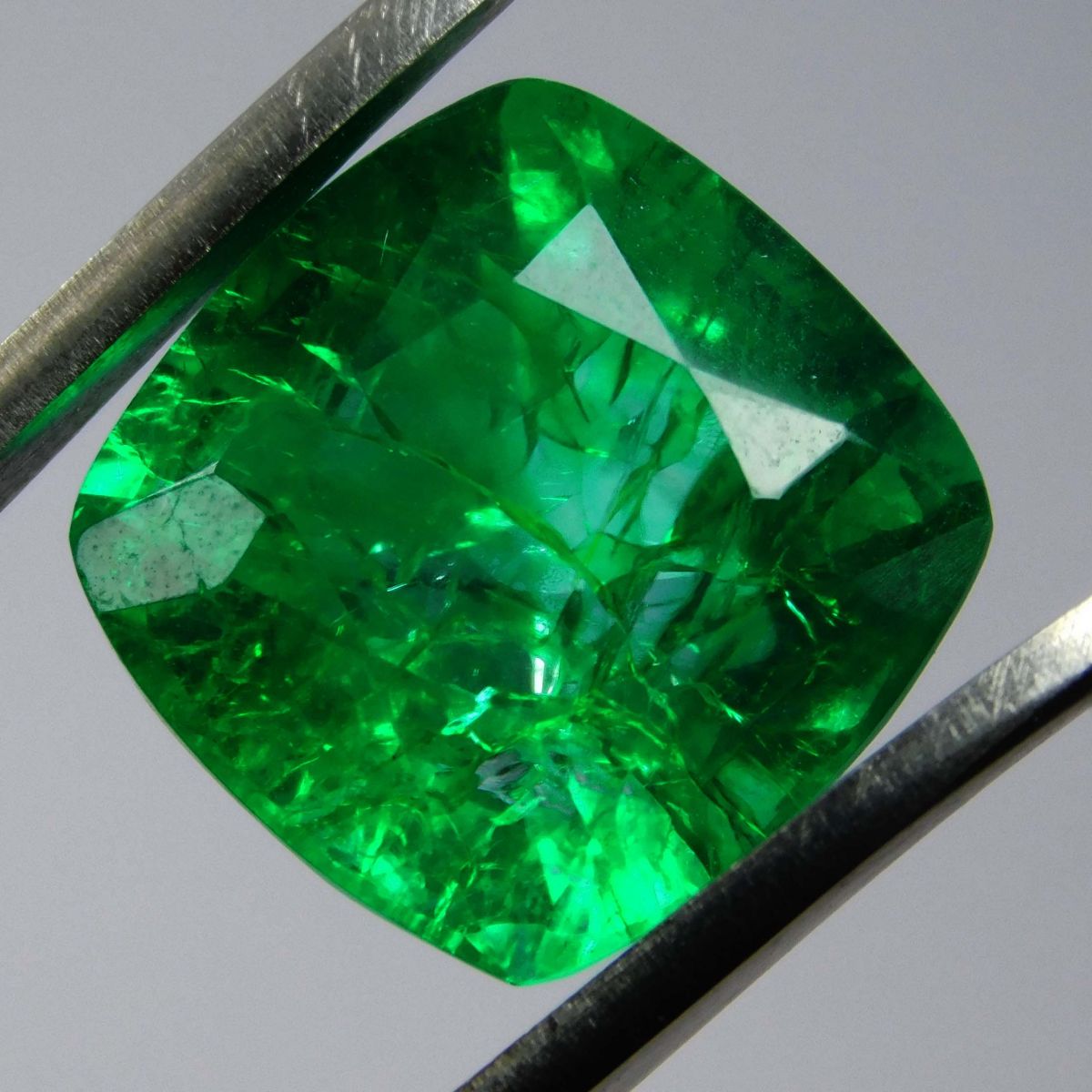 9.70 Ct Natural CERTIFIED Emerald Square Cushion Cut Green Loose Gemstone