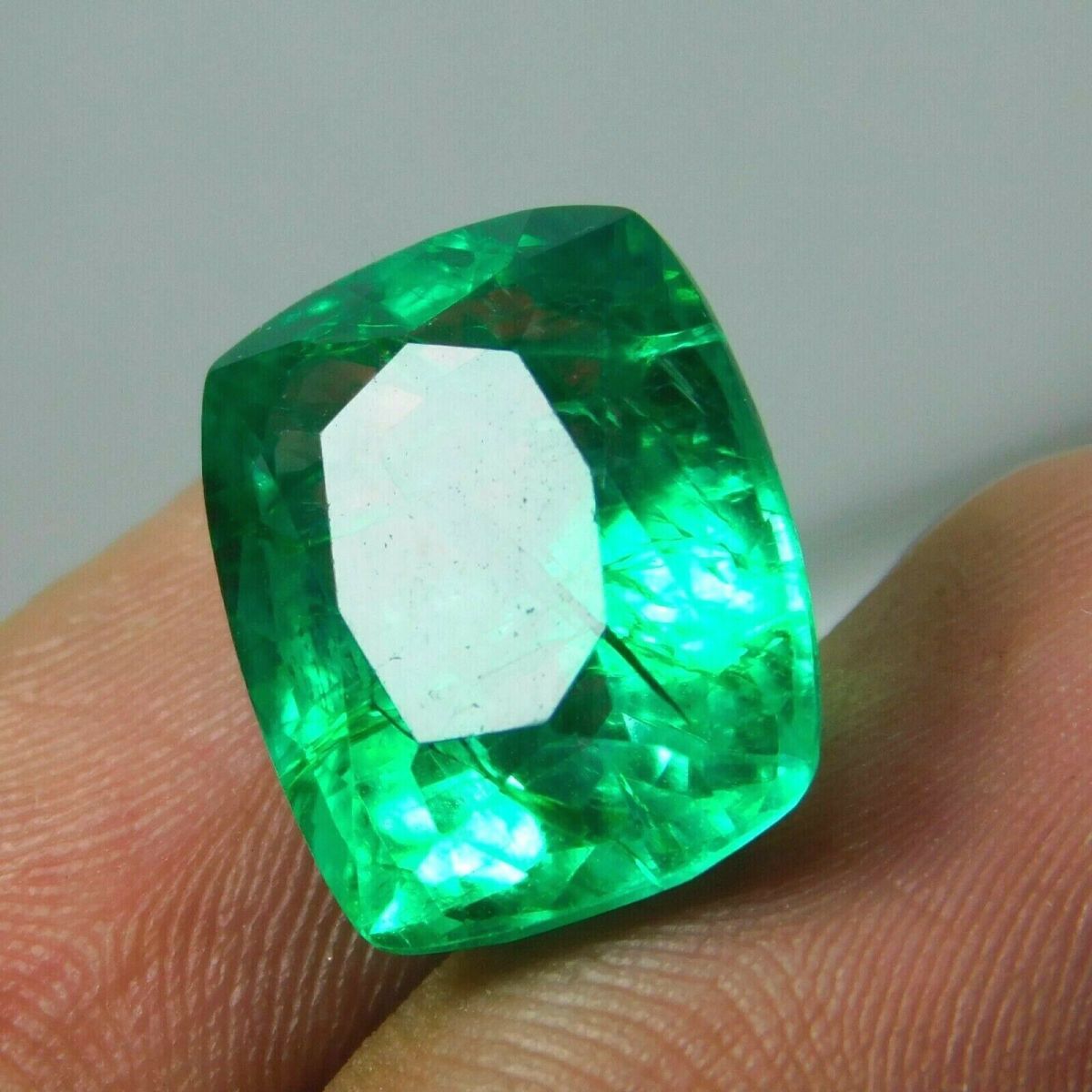 Natural COLOMBIAN Emerald Cushion Cut 8.25 Ct CERTIFIED Green Loose Gemstone.