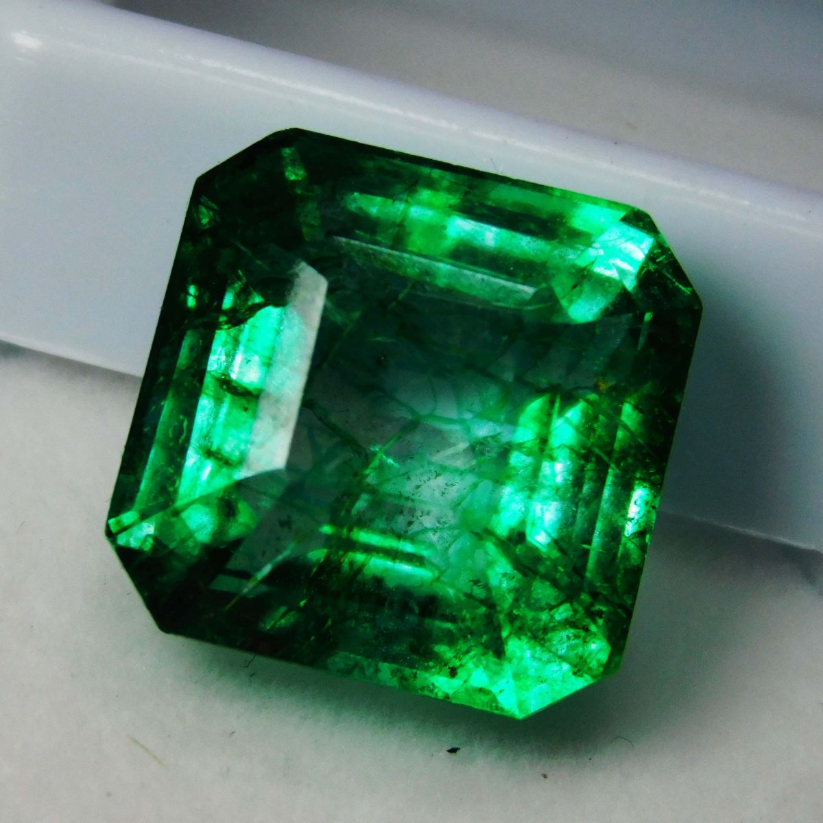 12.35 Ct Natural Green Colombian Emerald Emerald Cut CERTIFIED Loose Gemstone