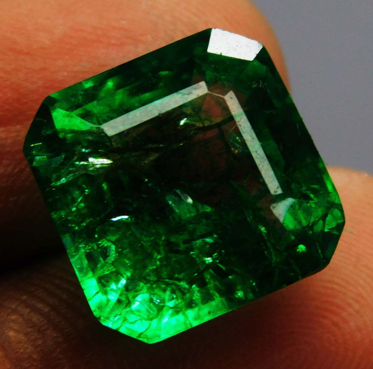 8 Carat Green Natural Colombian Emerald Loose Gemstone Square Cut CERTIFIED