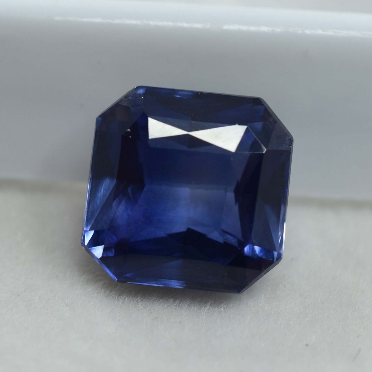 4.90 Carat Natural Certified Ceylon Blue Sapphire Square Shape Loose Gemstone