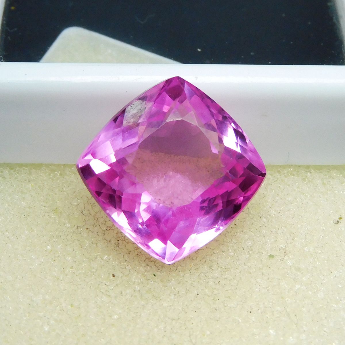 Pink Sapphire Square Cushion Sapphire 17.20 Ct CERTIFIED Natural Loose Gemstone