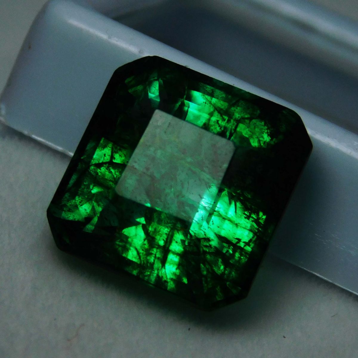 11 Ct Natural Green Colombian Emerald Square Cut CERTIFIED Loose Gemstone