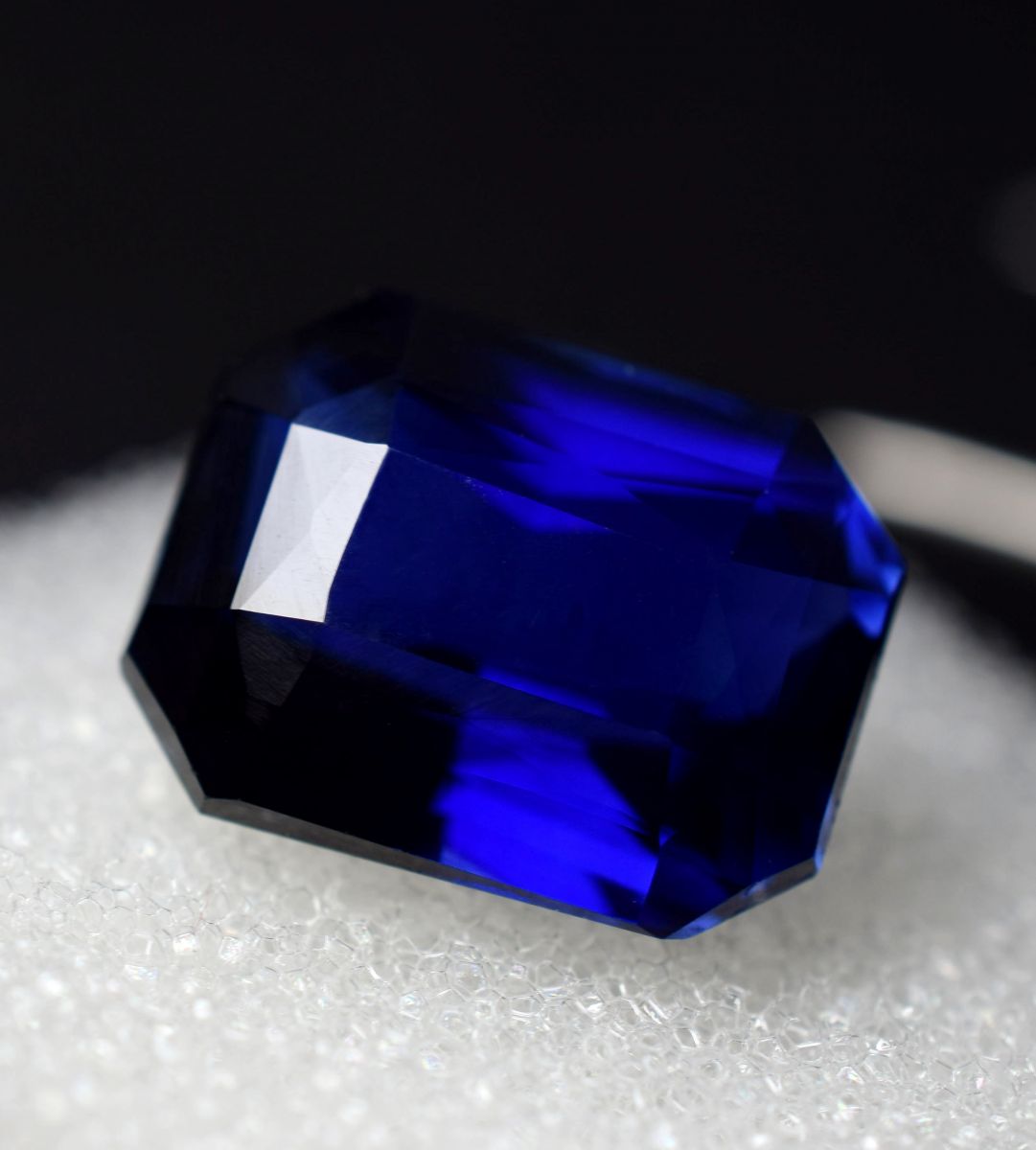 Natural Emerald Cut Tanzanite Blue 8.20 Ct CERTIFIED Loose Gemstone