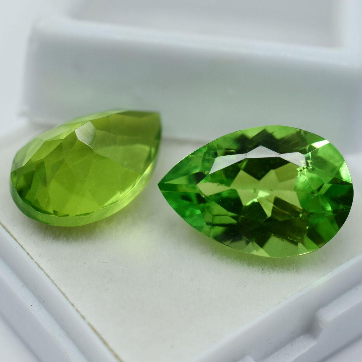 NATURAL Peridot Green 16.10 Carat CERTIFIED Stone Gemstone PEAR CUT Faceted