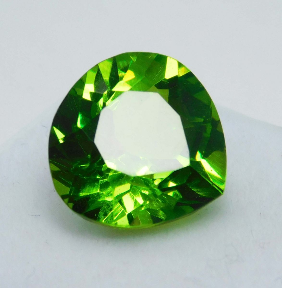 Extremely Rare CERTIFIED Natural 9.85 Ct Peridot Green Pear Cut Loose Gemstones.