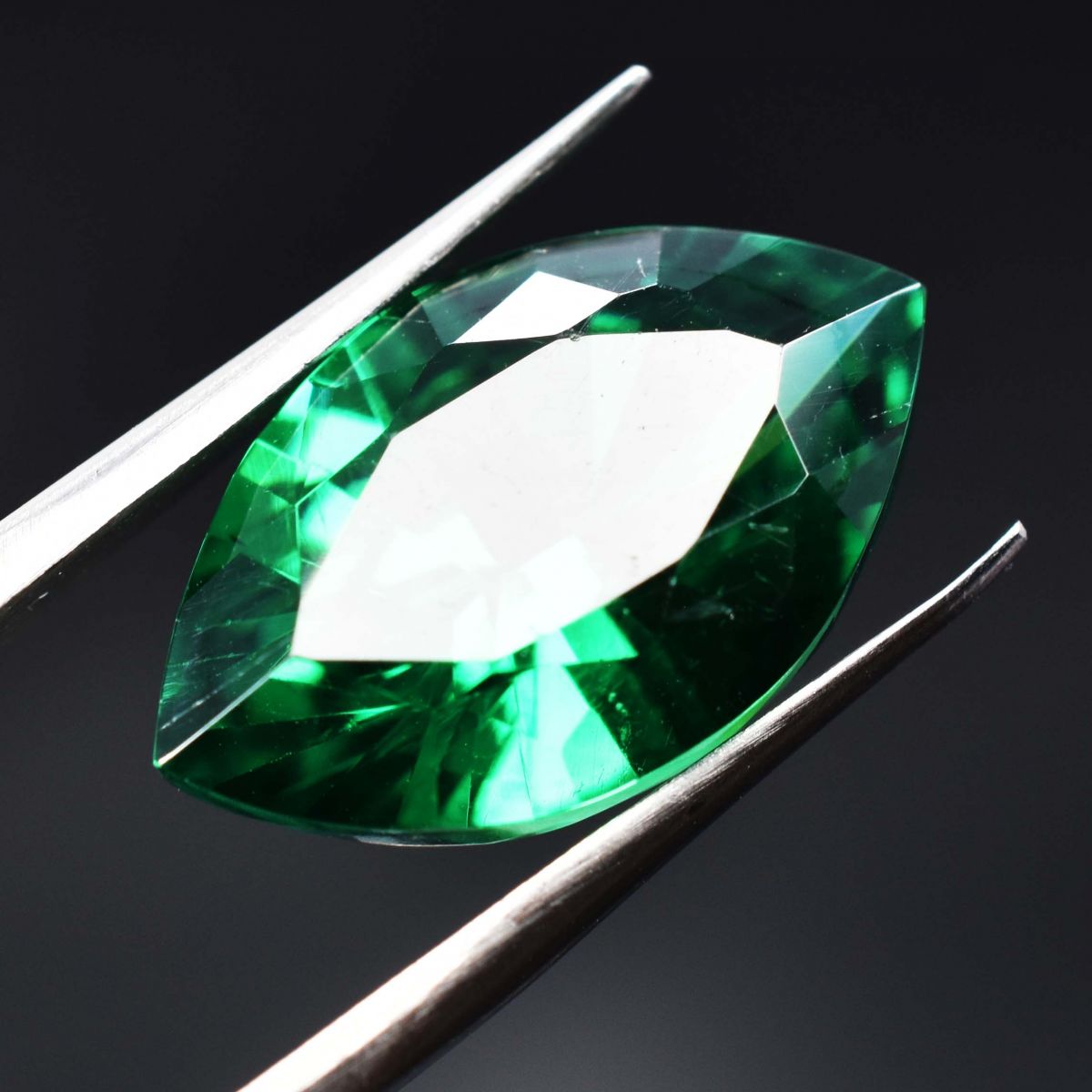 10 Carat Natural Green Garnet Stunning CERTIFIED Loose Gemstone Marquise Cut