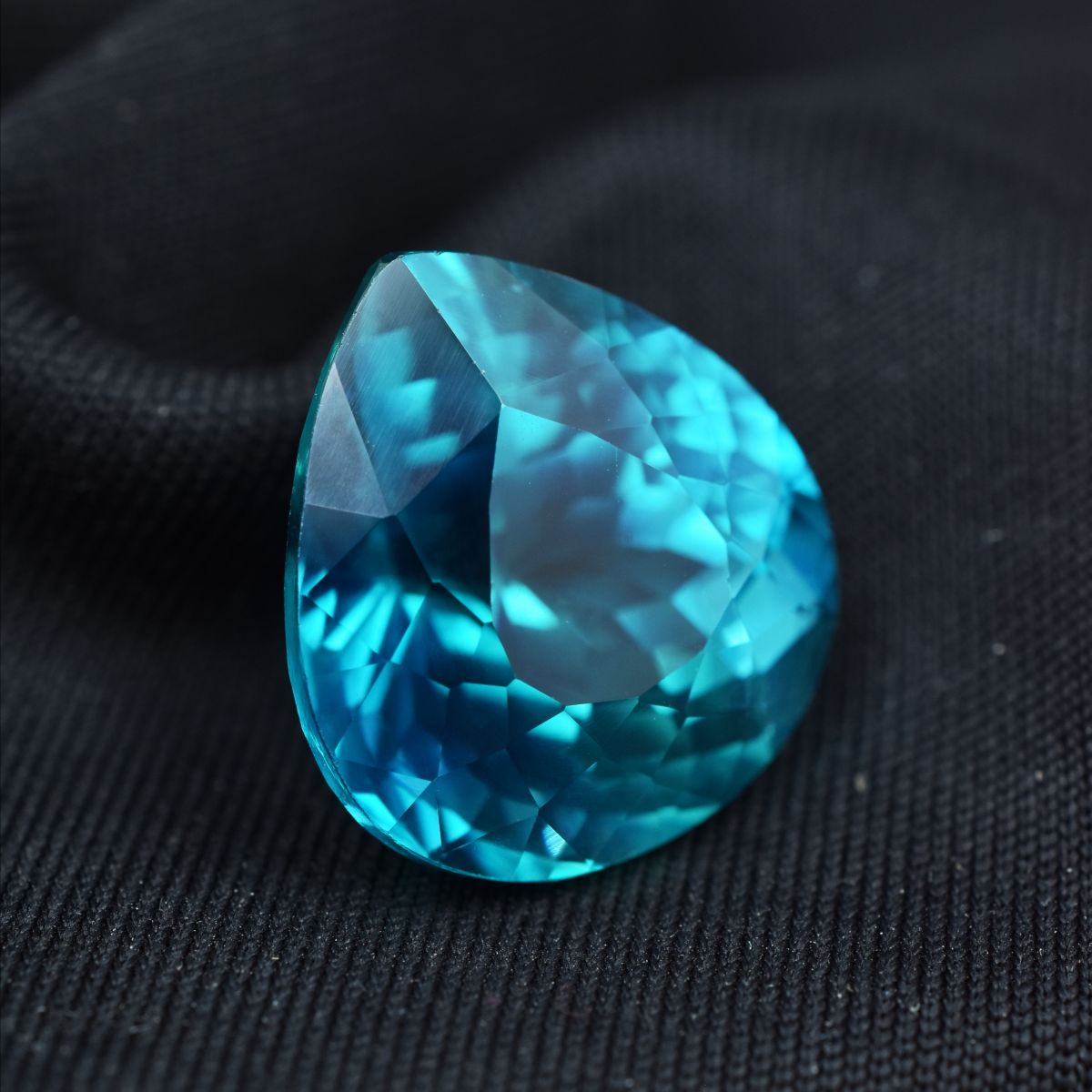 Rare Natural Bluish Green Sapphire 23.90 Ct Pear Cut CERTIFIED Loose Gemstone