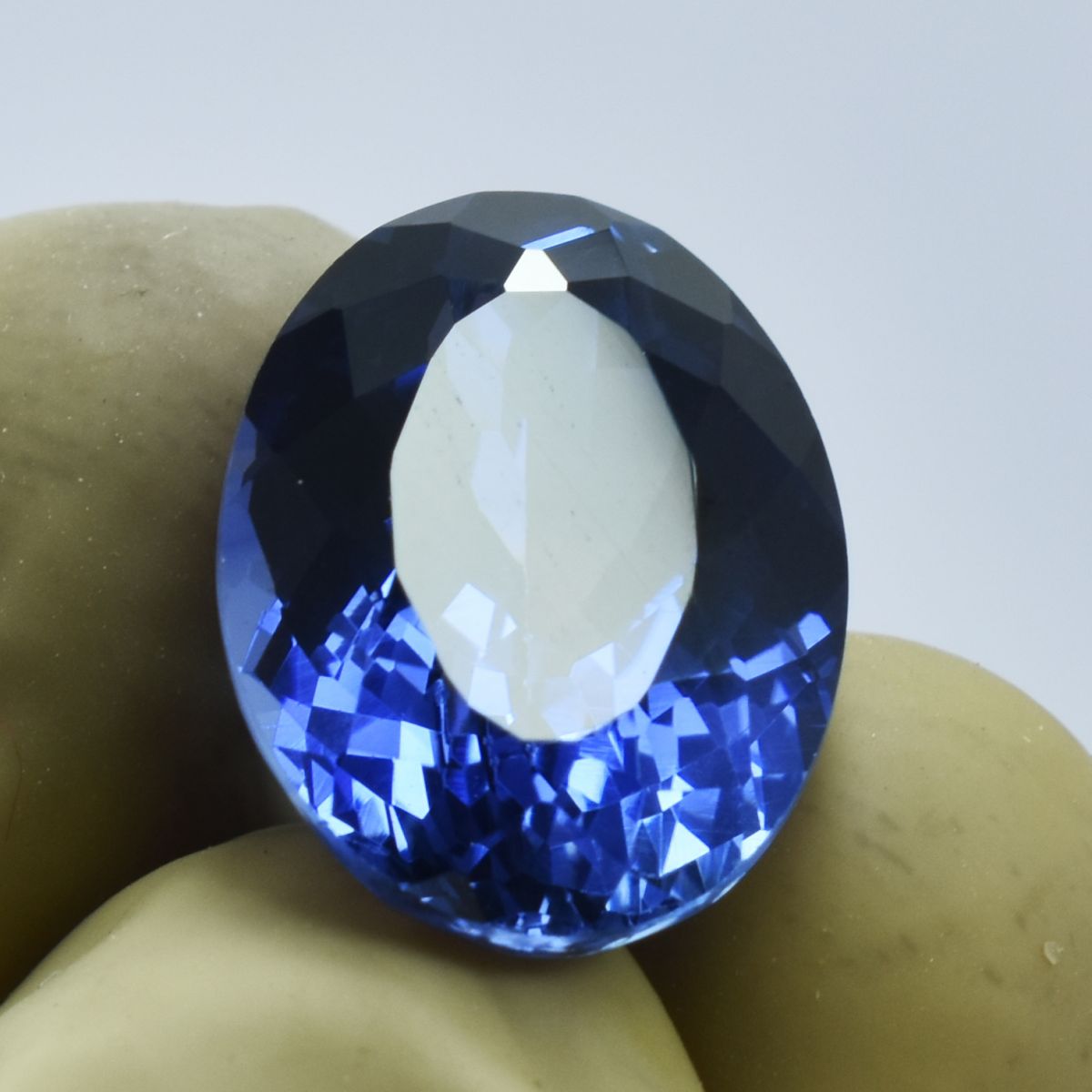 Blue Tanzanite CERTIFIED 8.65 Ct Natural Loose Gemstone Stunning Oval Cut.