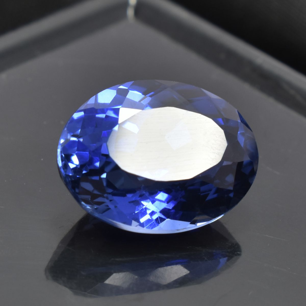 Blue Tanzanite CERTIFIED 8.65 Ct Natural Loose Gemstone Stunning Oval Cut.