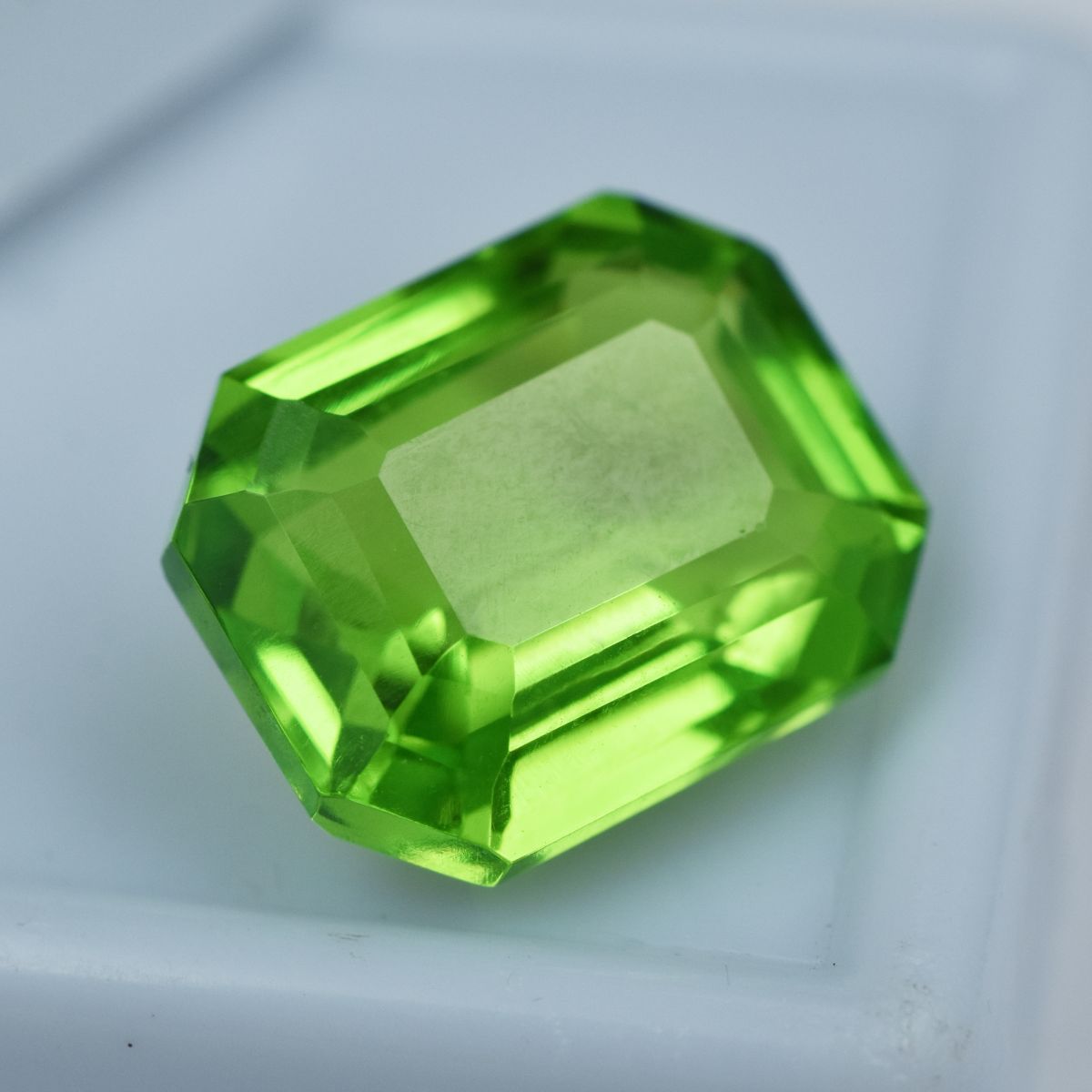 Attractive Green Peridot 10.40 Ct Natural Emerald Cut Loose Gemstone CERTIFIED