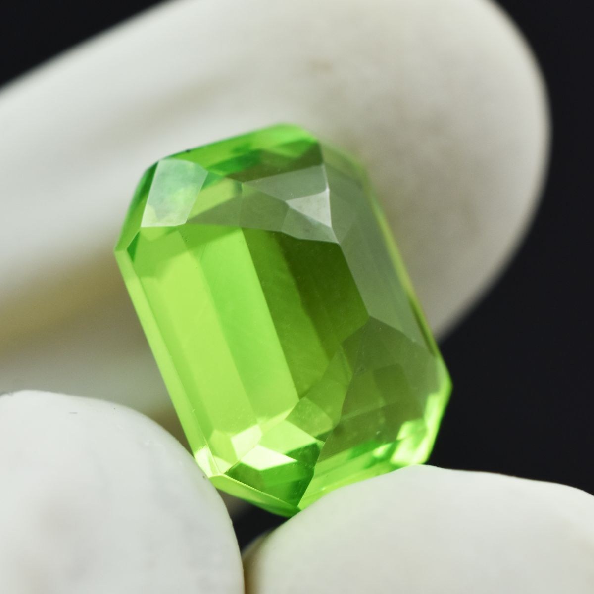 Attractive Green Peridot 10.40 Ct Natural Emerald Cut Loose Gemstone CERTIFIED