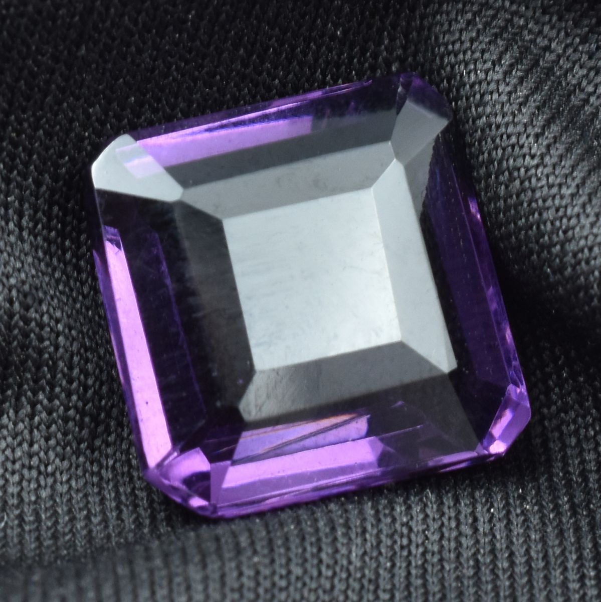 Square Cut CERTIFIED 9.45 Carat Natural Purple Tanzanite Loose Gemstone