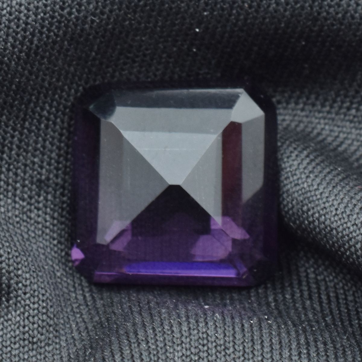 Square Cut CERTIFIED 9.45 Carat Natural Purple Tanzanite Loose Gemstone