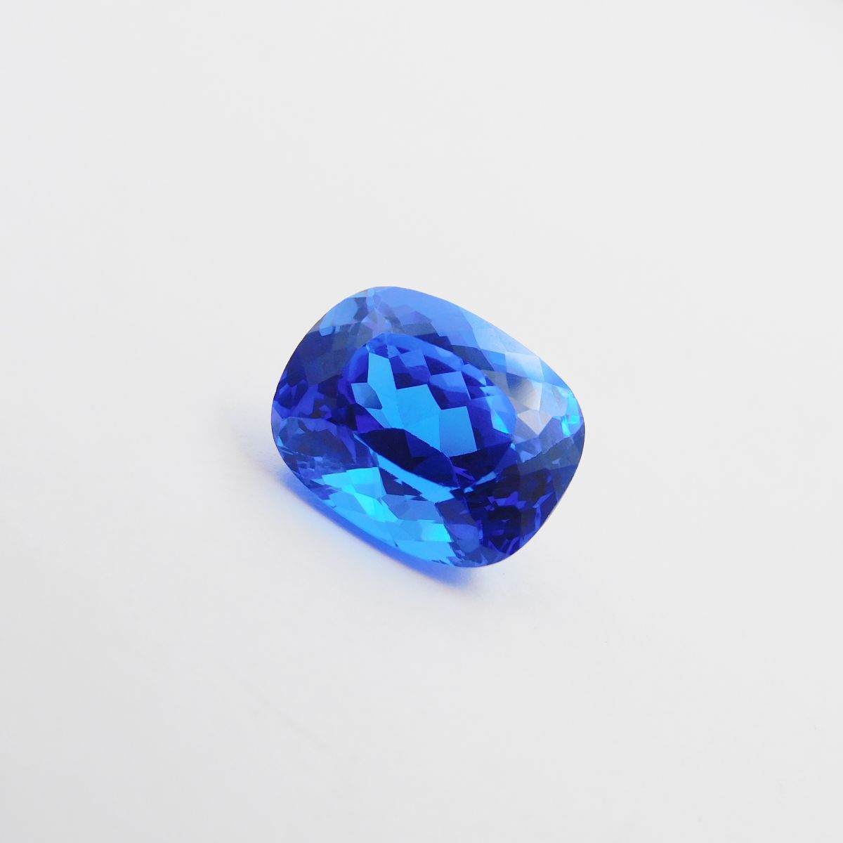 Perfect Cushion Cut Blue Tanzanite CERTIFIED 12.60 Carat Natural Loose Gemstone