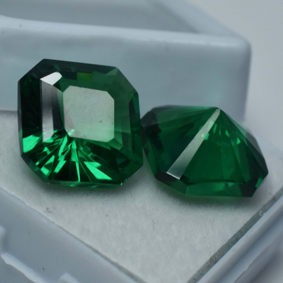 Natural Garnet Square Cut Green 16.00 Ct CERTIFIED Loose Gemstone Perfect Pair