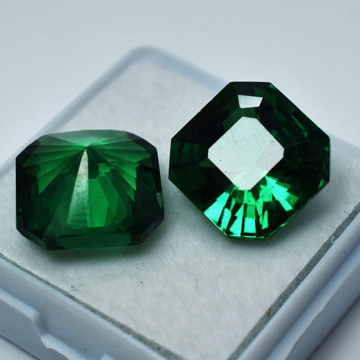 Natural Garnet Square Cut Green 16.00 Ct CERTIFIED Loose Gemstone Perfect Pair