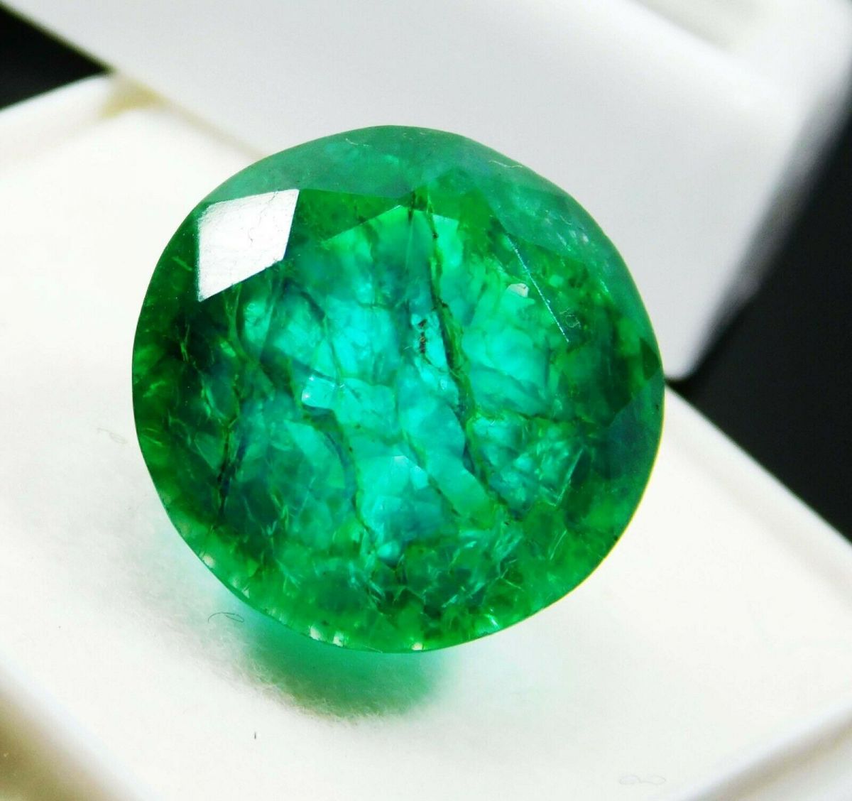 Precious Natural AAA+ Emerald Green Round Shape 7.10 Ct CERTIFIED Loose Gemstone