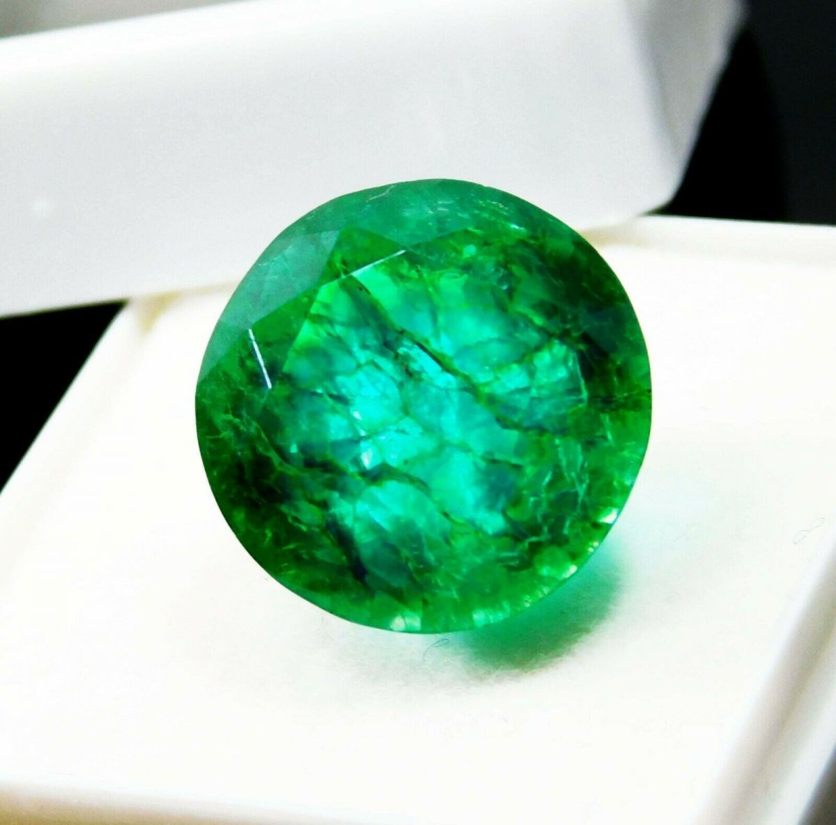 Precious Natural AAA+ Emerald Green Round Shape 7.10 Ct CERTIFIED Loose Gemstone