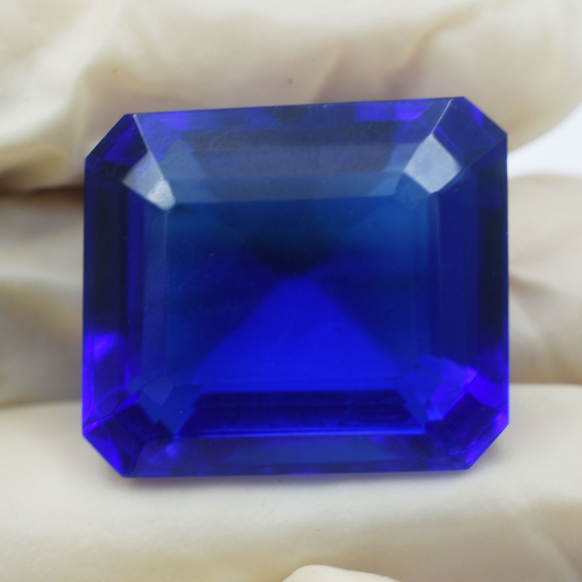 60.75 Ct Lab-Created CERTIFIED Blue Loose Gemstone Sapphire Emerald Shape