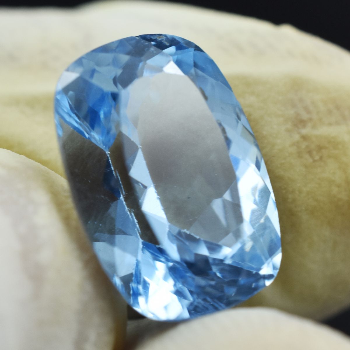 5.70 Carat Cushion Shape Blue Sapphire CERTIFIED Natural Loose Gemstone