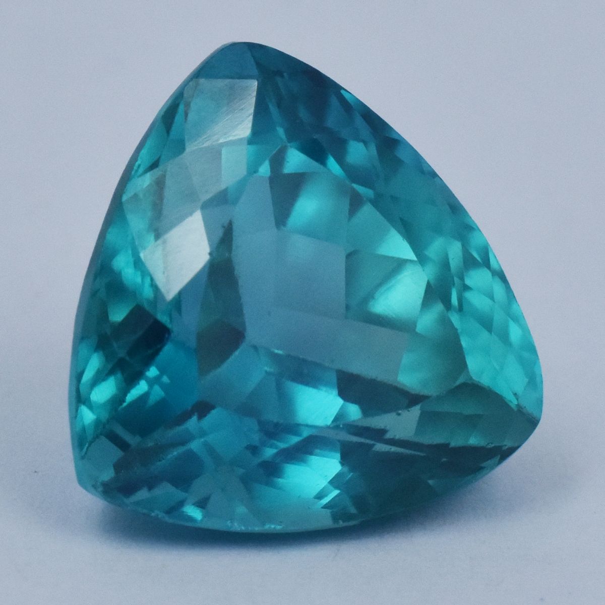 Natural Trillion Cut 20.90 Carat Bluish Green Sapphire Loose Gemstone CERTIFIED