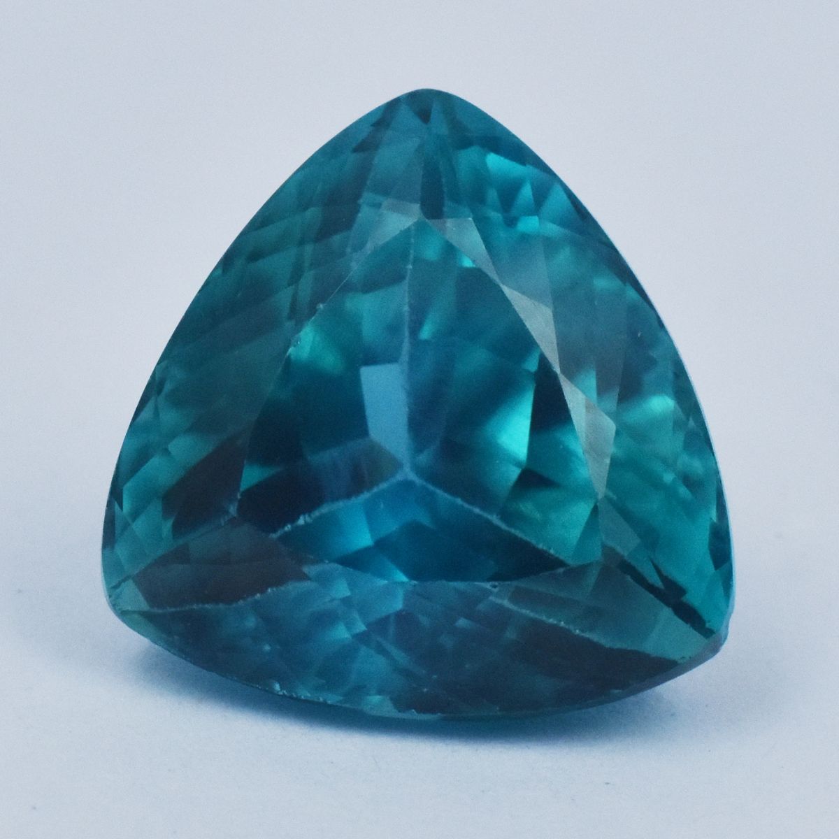 Natural Trillion Cut 20.90 Carat Bluish Green Sapphire Loose Gemstone CERTIFIED