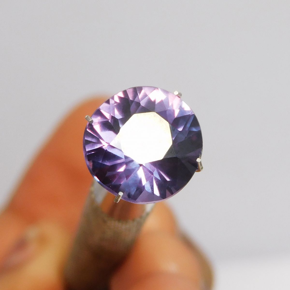 Round Cut 6.90 Carat Natural Alexandrite Color Change CERTIFIED Loose Gemstones