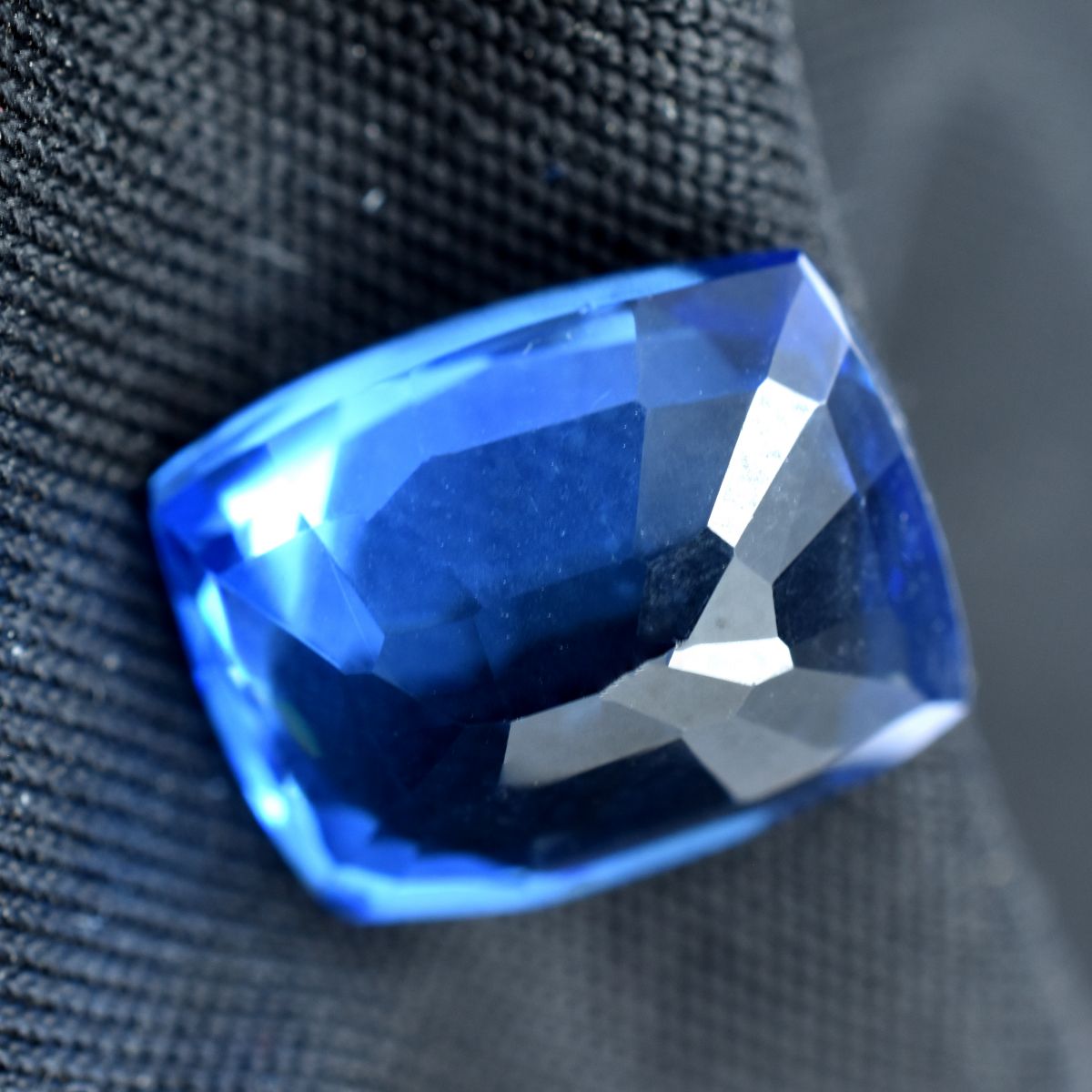 Genuine Blue Cushion Cut 10.75 Ct Natural Tanzanite Loose Gemstone CERTIFIED.