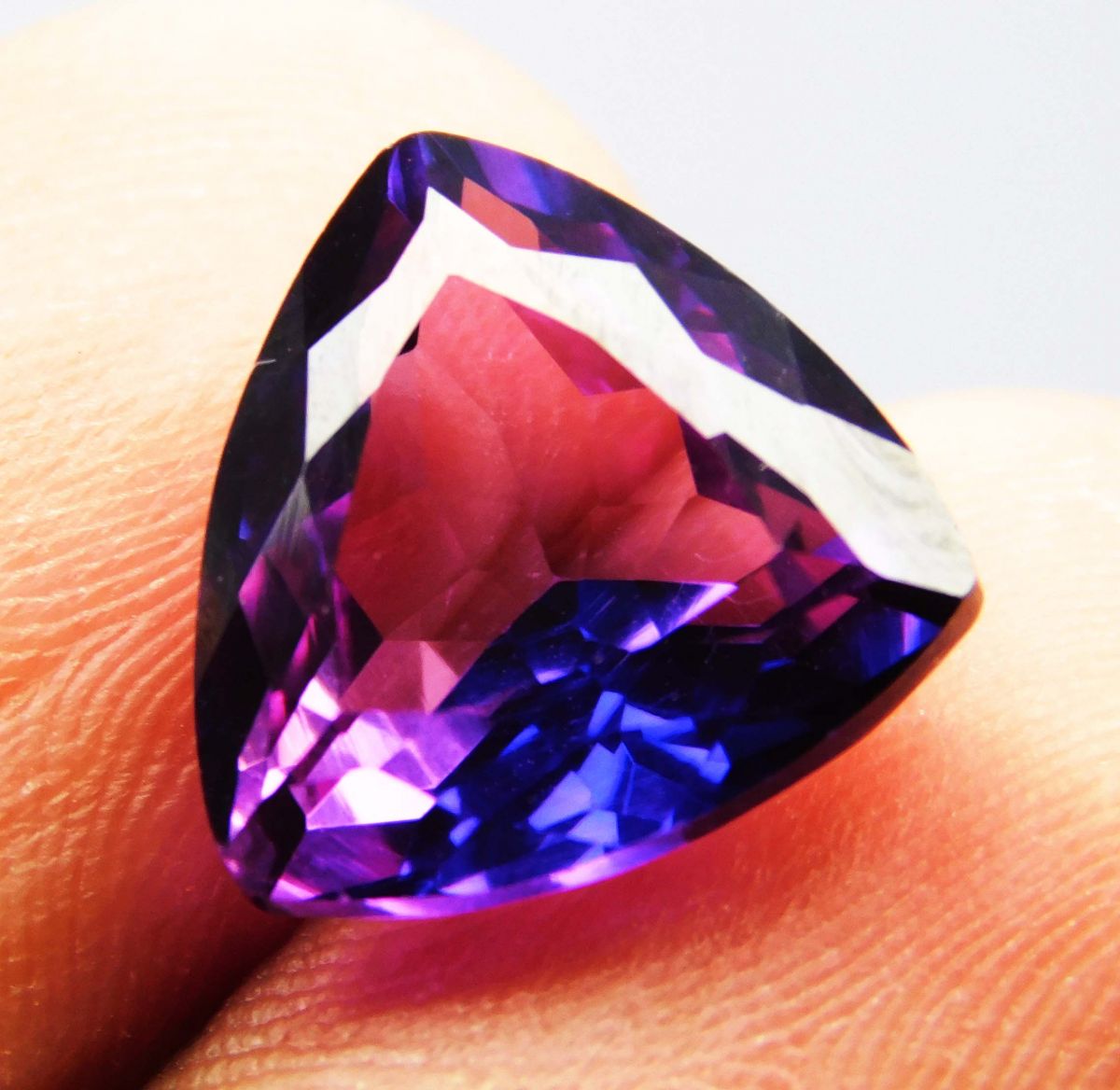 Splendid Natural 7.69 Ct Purple Tanzanite Trillion Cut CERTIFIED Loose Gemstone