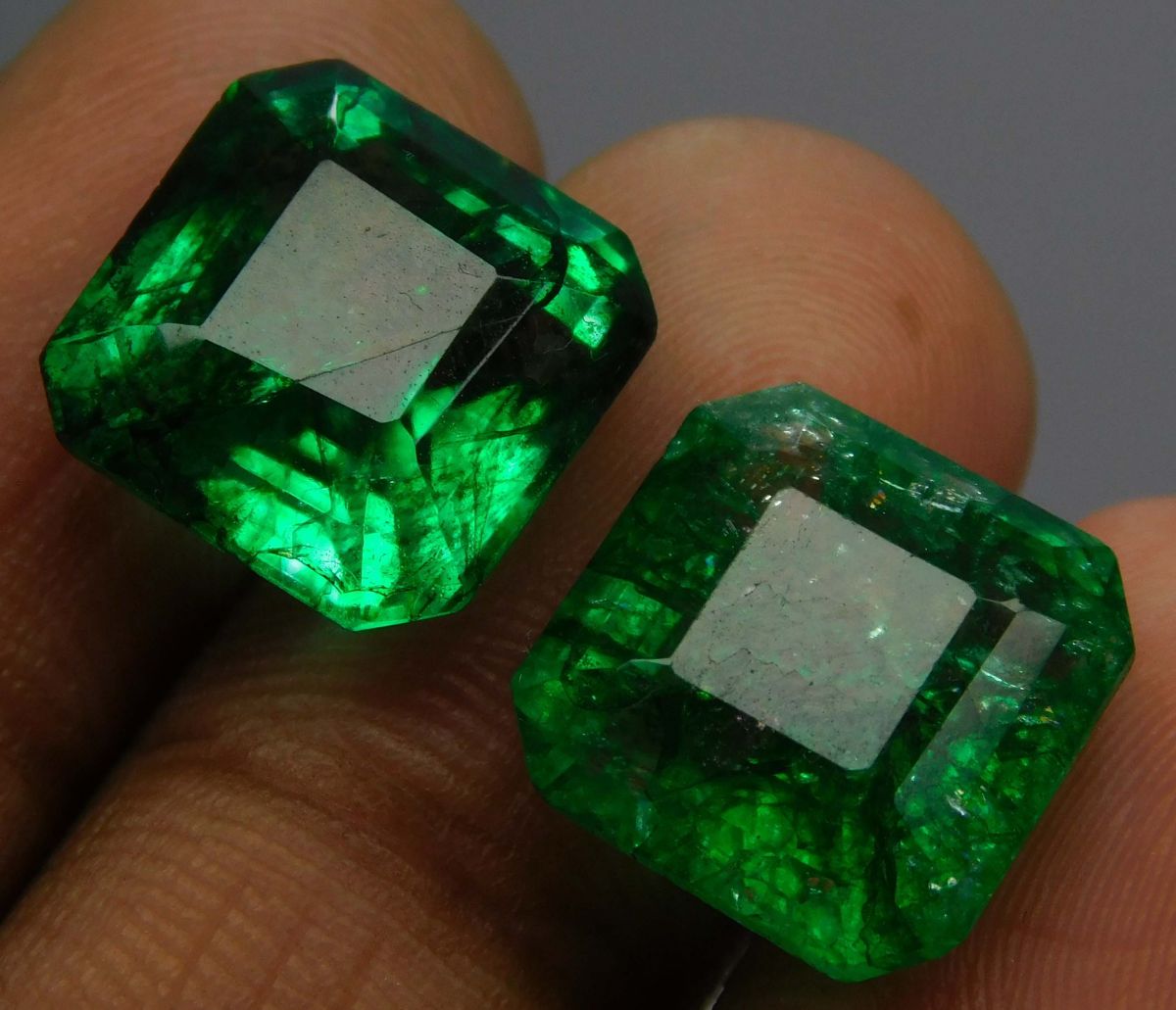 15 Carat Natural Emerald Green Square Cut Loose Gemstone Pair CERTIFIED