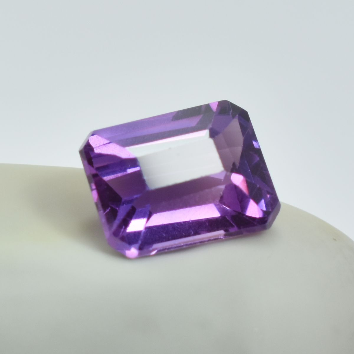 3.70 Ct Natural Emerald Cut Purple Tanzanite CERTIFIED Loose Gemstone