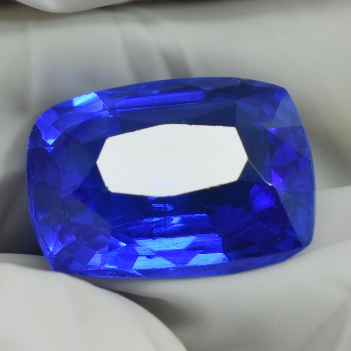 CERTIFIED Cushion Cut 7.90 Ct Sapphire Blue Natural Earring size Loose Gemstone