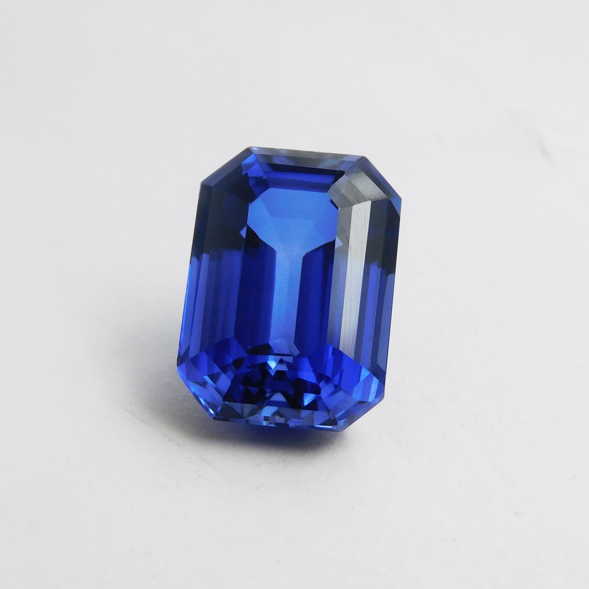 15.20 Carat Blue Natural Tanzanite Emerald Cut CERTIFIED Loose Gemstone