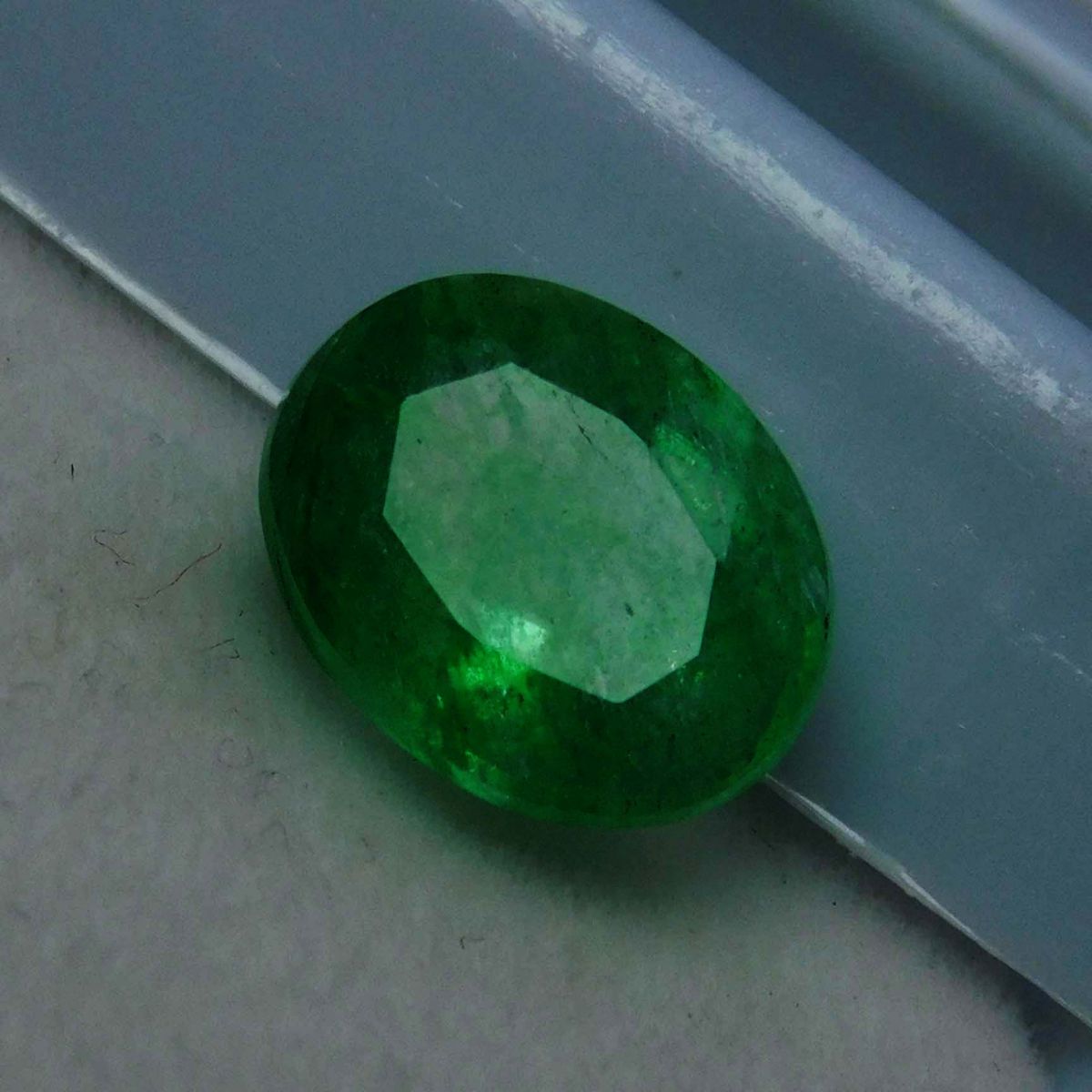 Natural CERTIFIED Oval Cut 7 Carat Loose Gemstone Green Colombian Emerald