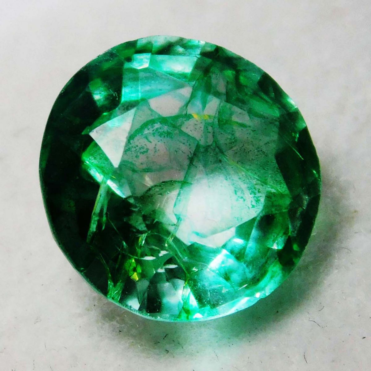 Emerald Round Cut Green Colombian Best Loose Gemstone 5.40 Ct Natural CERTIFIED