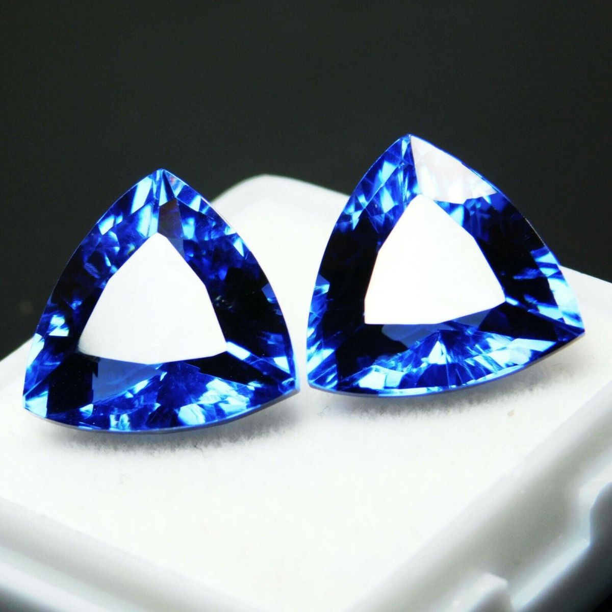 16 Ct Natural Blue Tanzanite Certified Gemstones Loose Trillion Shape Pair