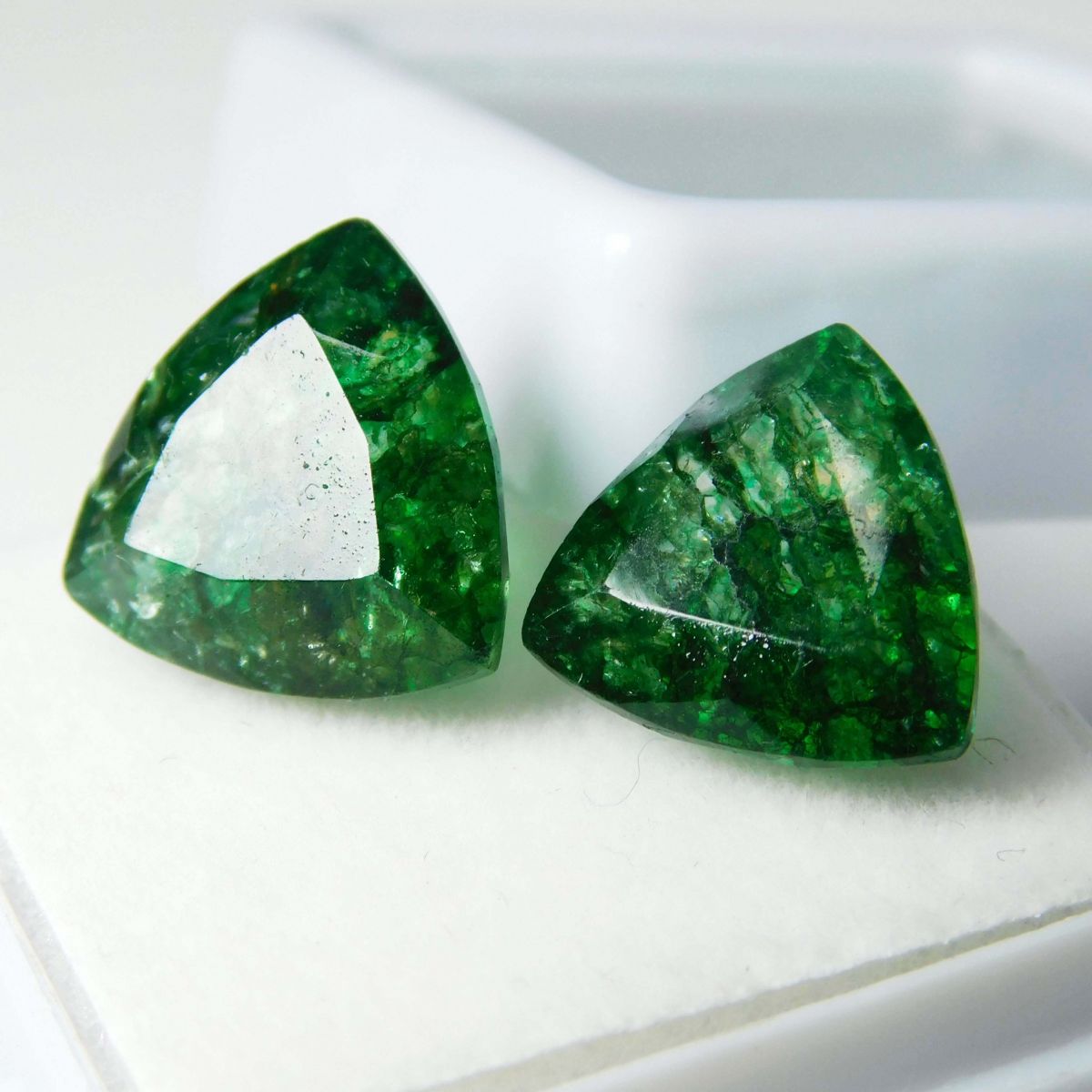 12 Ct Natural Untreated Green Colombian Emerald Certified Loose Gemstone