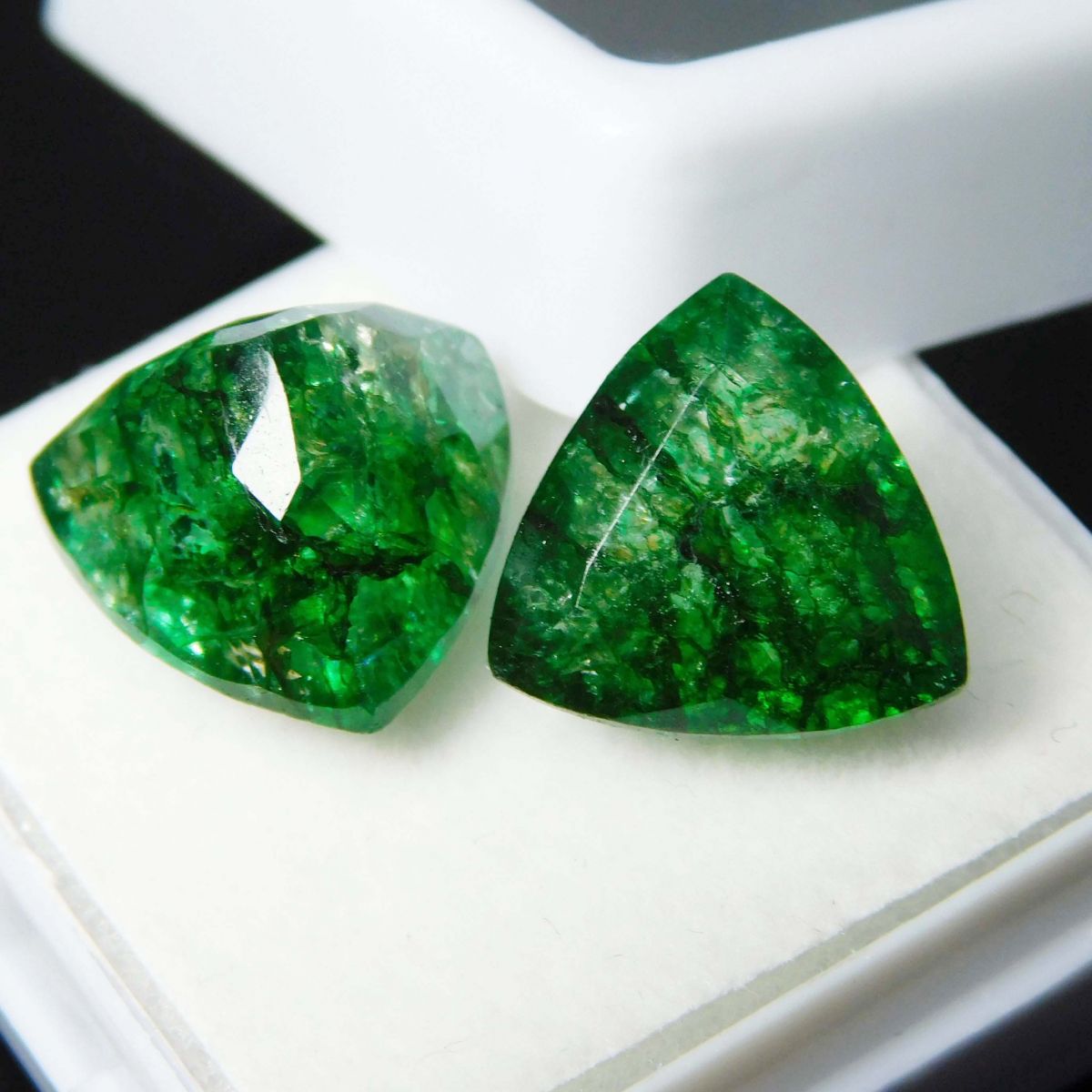 12 Ct Natural Untreated Green Colombian Emerald Certified Loose Gemstone