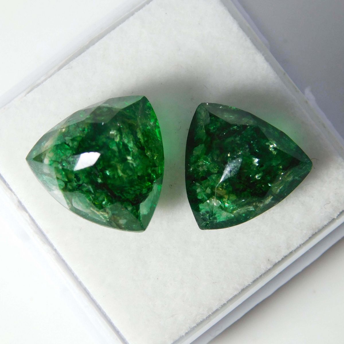 12 Ct Natural Untreated Green Colombian Emerald Certified Loose Gemstone