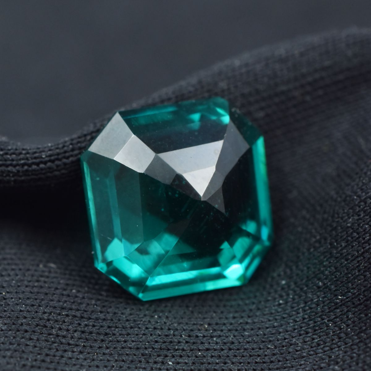 Stunning CERTIFIED 10.55 Ct Green Garnet Square Shape Loose Natural Gemstone