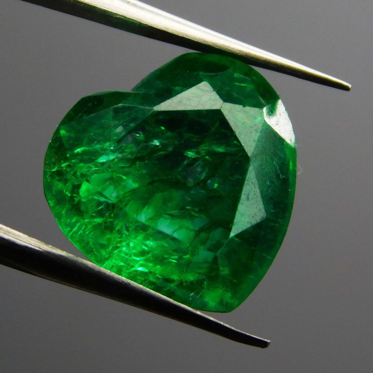 6.15 Ct Top Rich Green Natural Emerald Heart Cut?CERTIFIED Loose Gemstone