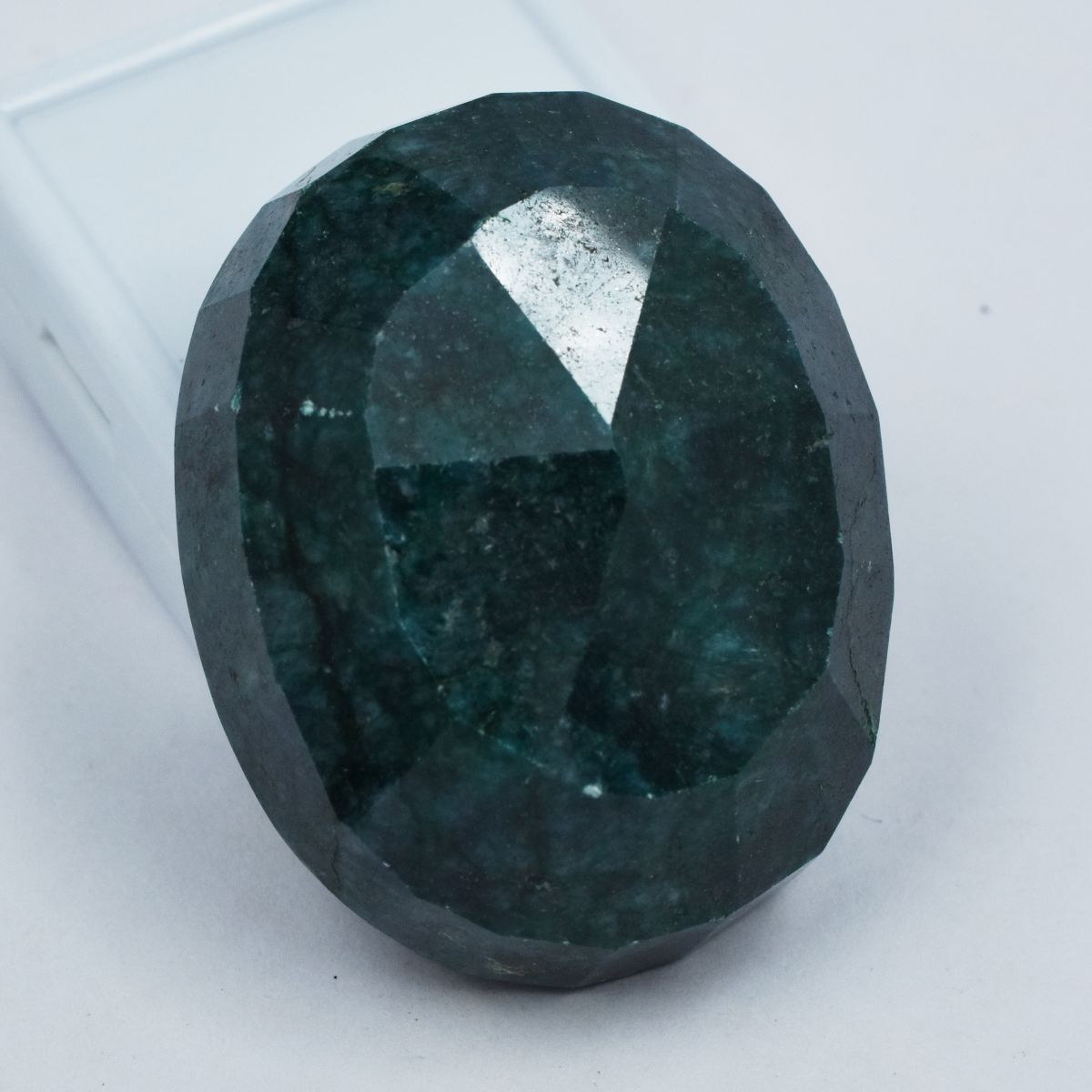 Natural Loose Gemstone 550.25 Ct Oval Cut Emerald Green Huge Size CERTIFIED