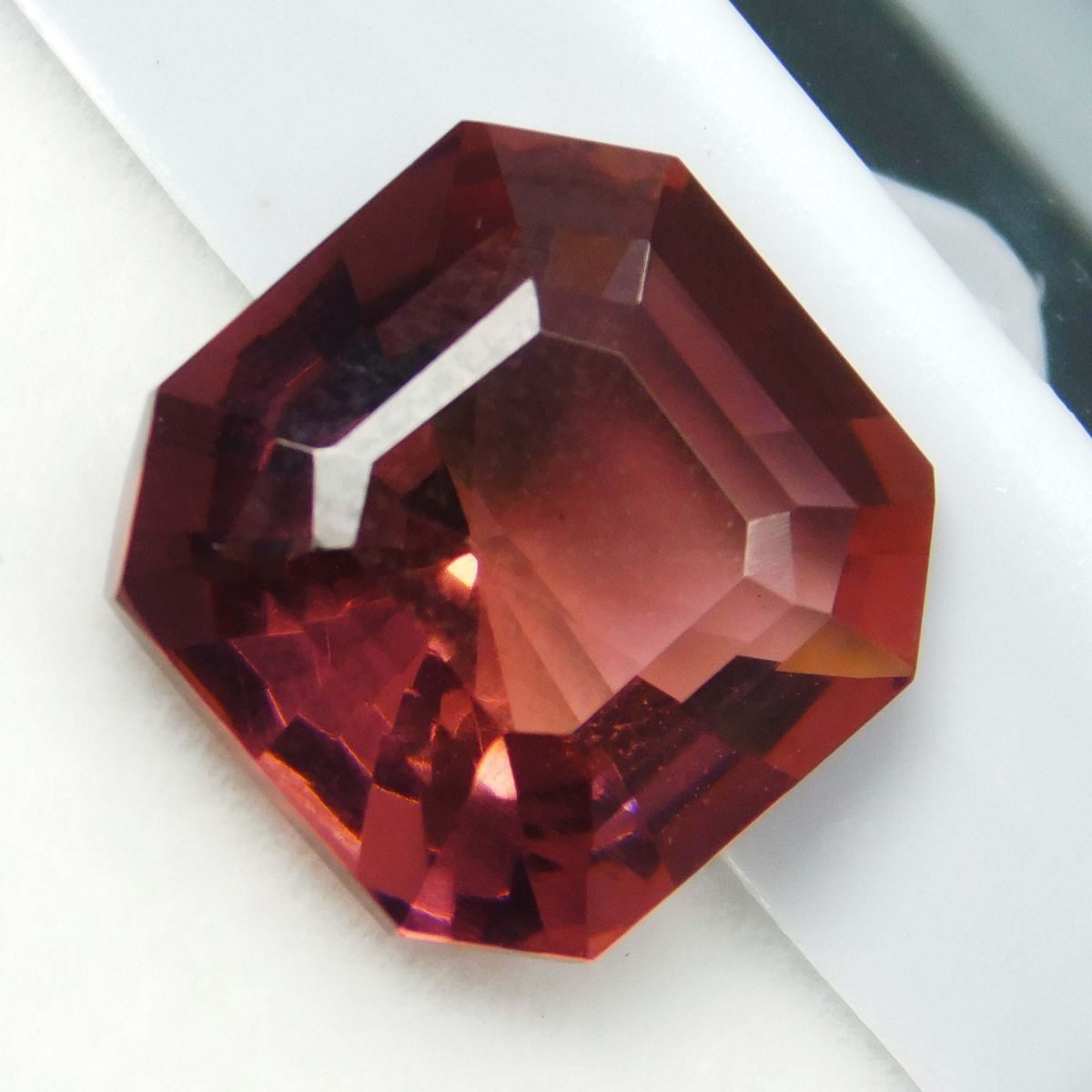 9 Carat Padparadscha Natural Sapphire Loose Gemstone Square Cut CERTIFIED