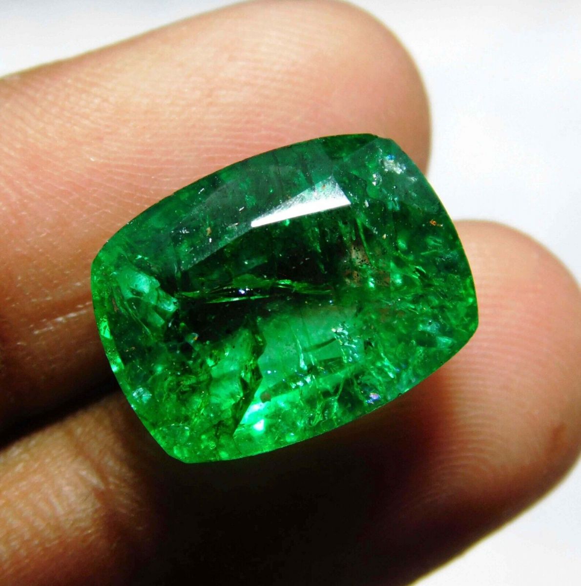 6 Ct Natural Emerald Green Cushion Shape CERTIFIED Loose Gemstone