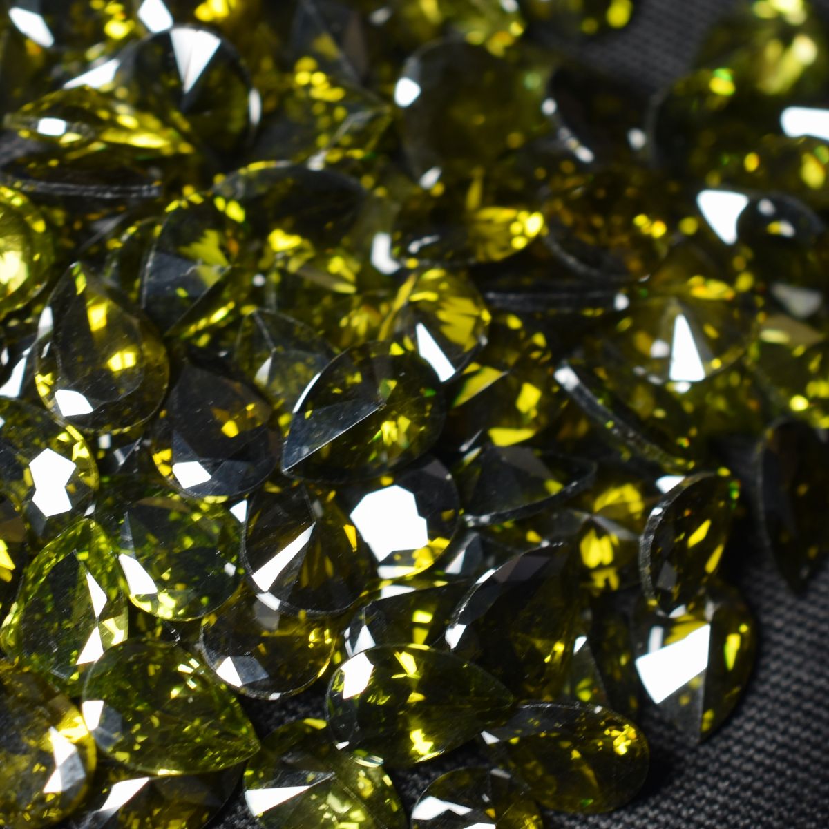 Green Ceylon Sapphire Pear Shape 9 PCS Natural Gemstone CERTIFIED Lot 6x5 MM