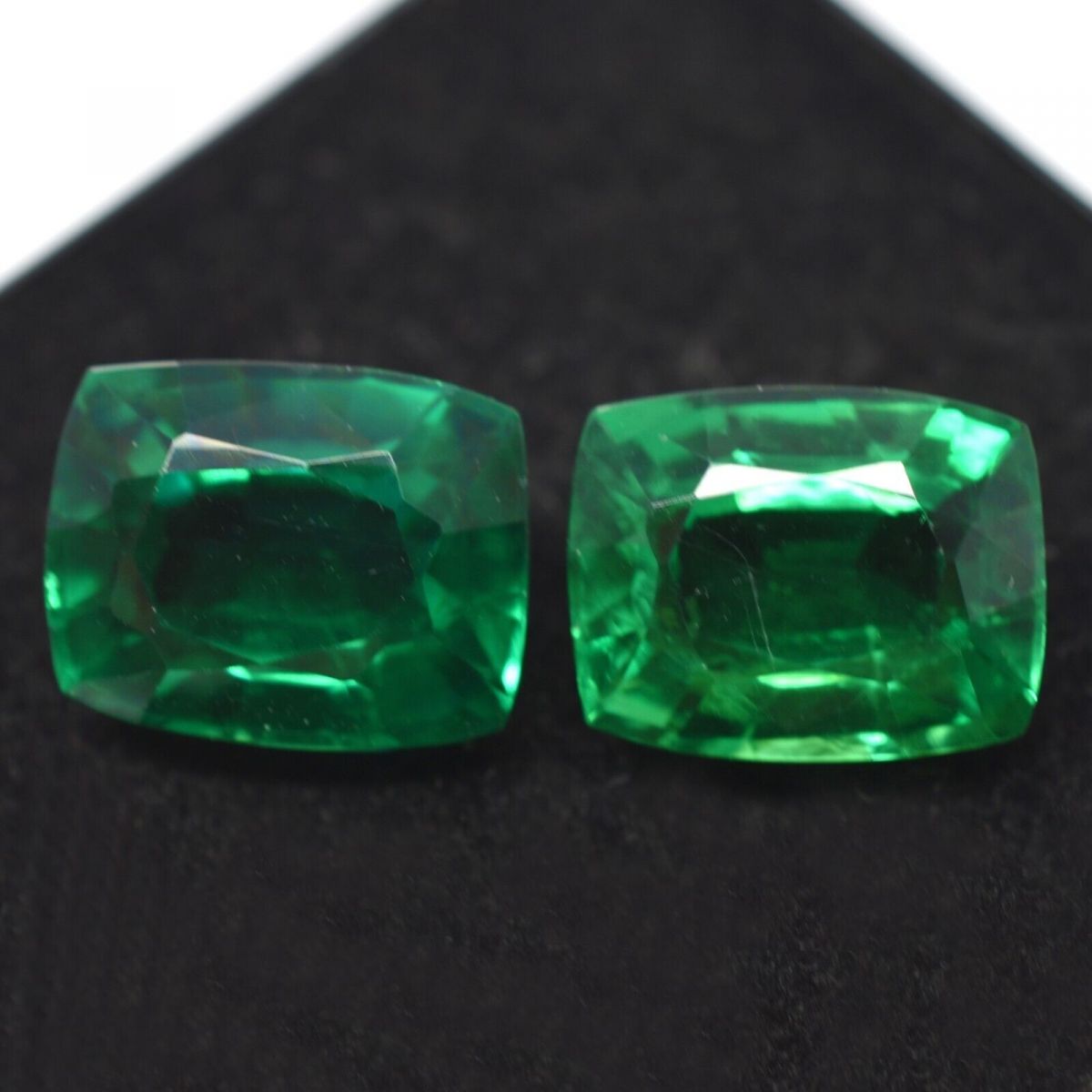 18.12 Ct NATURAL Tsavorite Garnet GREEN Cushion CERTIFIED Pair Loose Gemstone